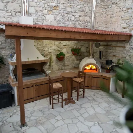Magdalene's House Pensiune Skarinou