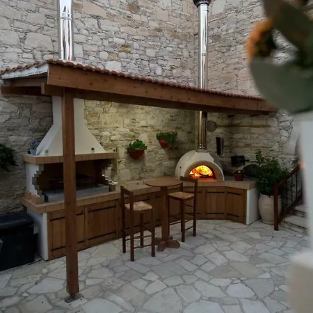 Magdalene's House * Skarinou